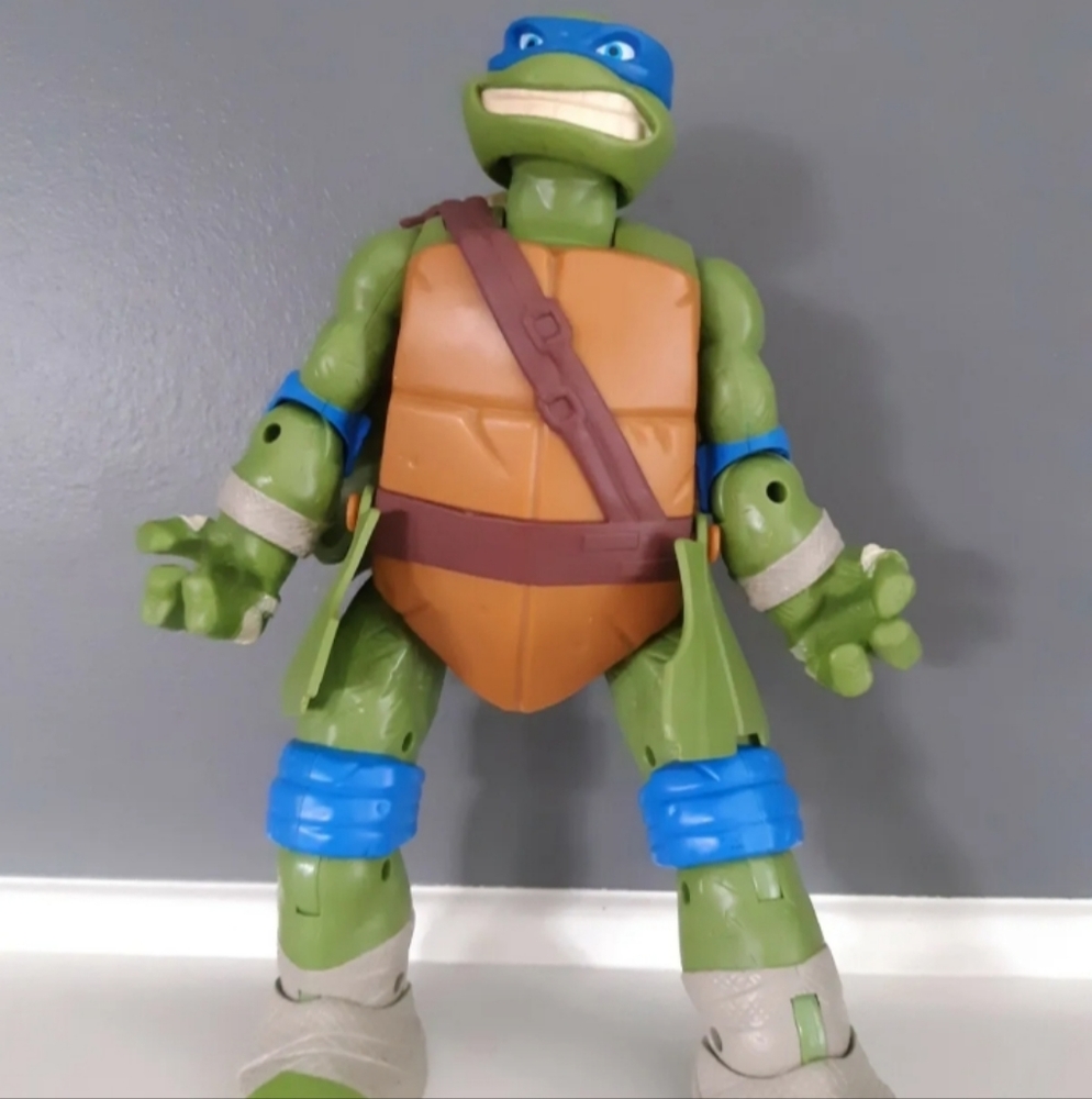 Leonardo Teenage Mutant Ninja Turtle Mutation Toy